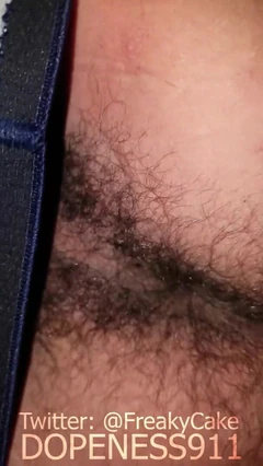 Leker med min stora vita kuk