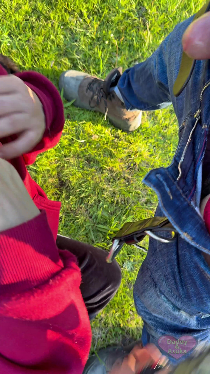 Daddy and Asuka: 에픽 야외에서 펠라 작업