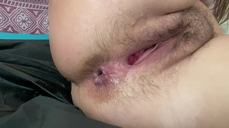 Mary Di: Fisting dalam pepek dan zakar besar dalam orgasme pancutan dubur....