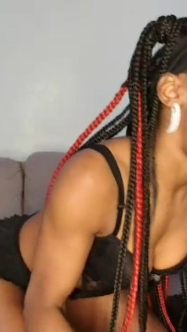 FreakyFamily: Tan cachonda para mi hermanastro bbc