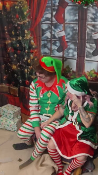 Den 6: Elfky na poličce se sexuálními hračkmi