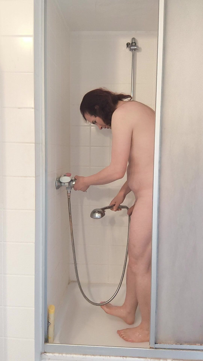 JanineLang: Schaue Mir Beim Duschen Zu