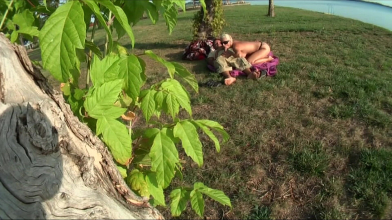 MMV BEST MOVIES AND CLIPS: Ragazze Bollenti in Vacanza Selvagge Scopata Con Doppia Penetrazione All'aperto