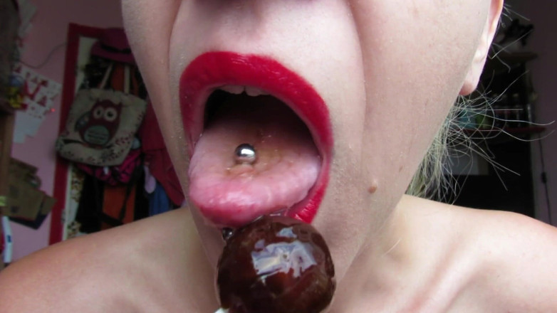 Cuteblonde666: Oral fixation of my licking sweet close up custom video