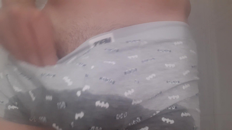 Pissmen: Baie Piss în chiloți