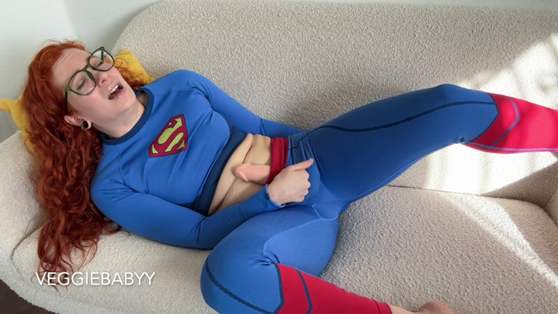 Veggiebabyy: 크립토나이트, 스와프, CBT 작은 자지 푸타 슈퍼걸 존나게 싸게 만들기