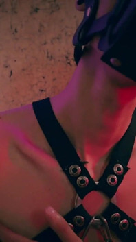 BDSM Halloween wielki kutas chudy twink Magic C szarpanie i orgazm na nogach