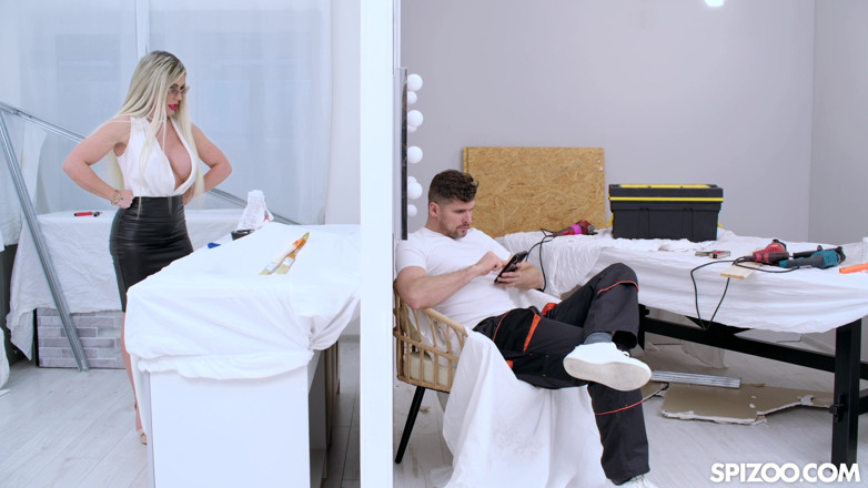Spizoo: Seductress Carla Boom Entices Her Employee to Fuck Her Pussy