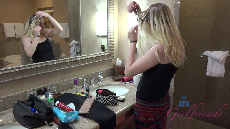 ATK Fans (Girlfriends): Virtual vacation with Sophie Sativa part 1