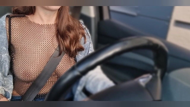 HottPussy118: Îmi expun țâțele pe Mc Drive