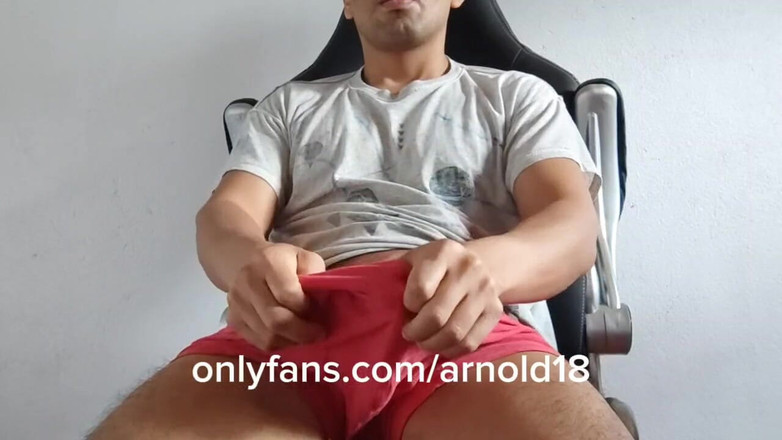 Hornyboy2058: मैं तुम्हारे चेहरे पर वीर्य डालता हूं