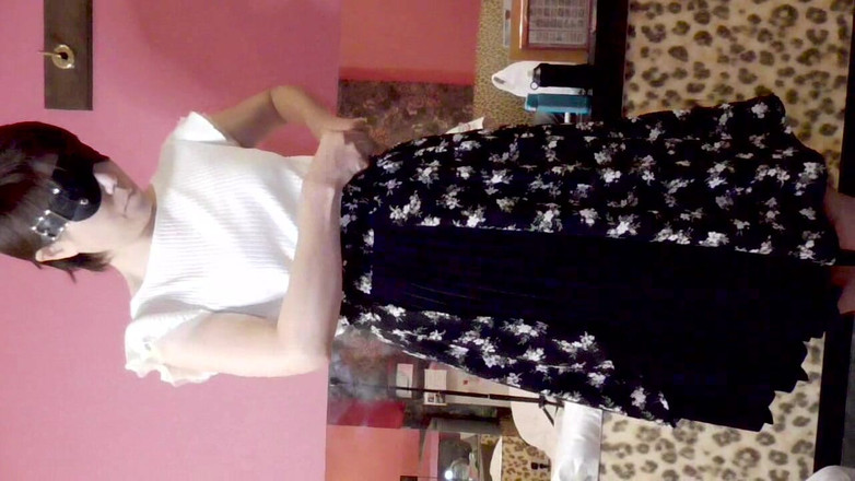 hiro_mayu_couple_jp: Mayu no.69 पूरे सिर वाले मुखौटे, कॉलर और पट्टा वाली सुंदर लड़की, वह यौन रूप से प्रशिक्षित है