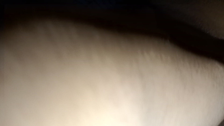 rebelde502: Kvinnan kan inte motstå frestelsen