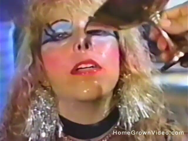 Homegrown Vintage: Dirty blonde takes a huge sticky load in the face