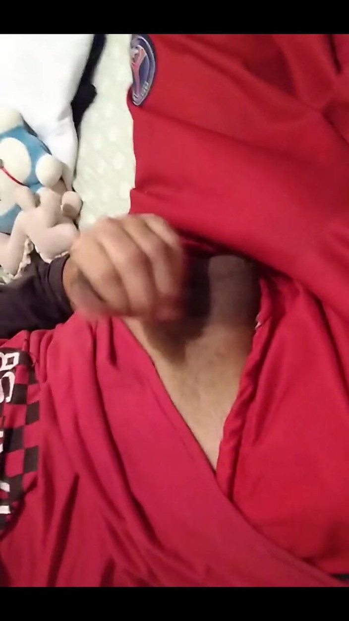 AlexAlejandro13: Chico rojo