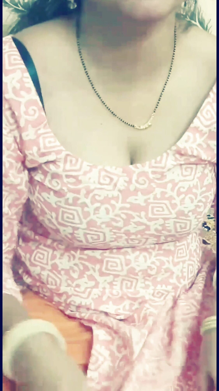 Suzy Pusy: Čerstvě vdaná bhabhi si užívá