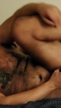 Southern Muscle Daddy barebacks - quente beefy latino urso musculoso