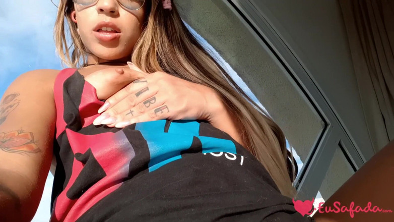 Srta XXX: Chica joven se pone pegajosa!