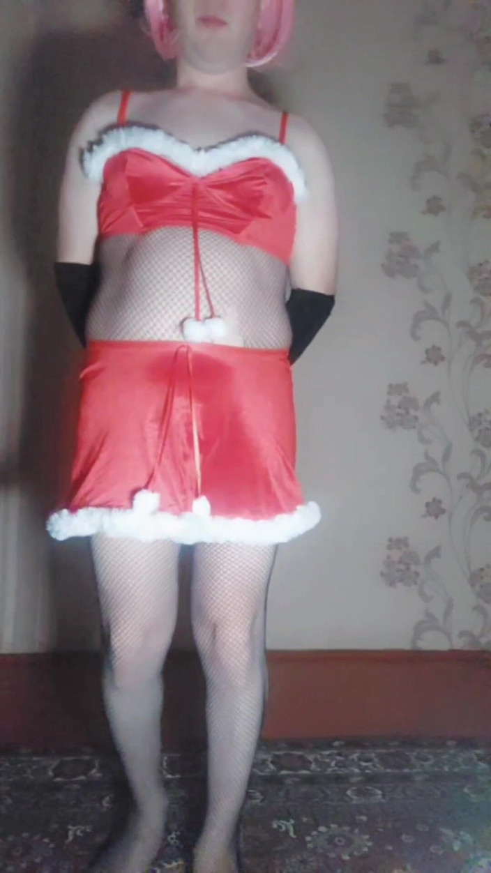 Kitty_Cross: ビンボフィケーション:男が性に狂った人形へと変貌する