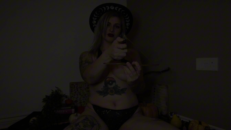 EeveeXo: Witch Slut Seals a Love Spell with Her Squirt