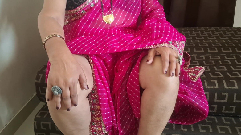 TABOOBREAKERS: Gulabi, MILF En Sari, Shilpa Selflove
