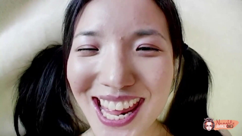 Naughty Japanese Girls: Cette Japonaise fera des merveilles avec sa bouche juste pour...
