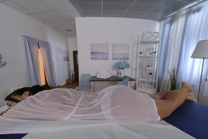VRmassage: Zuzu Sweet