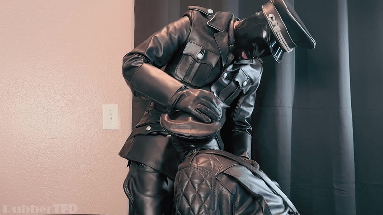 RubberTFD: Bluf e vk di ingoio