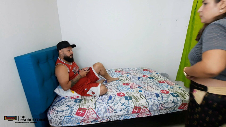 markus: Üvey anne üvey oğlunun arkadaşıyla sikiştiğini keşfediyor