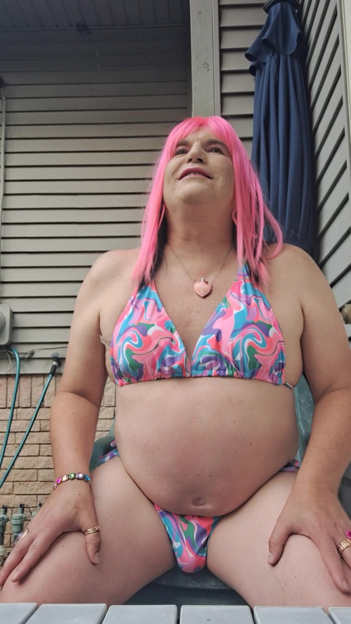 Victoria Lecherri: Outside Bathing Suit Day!