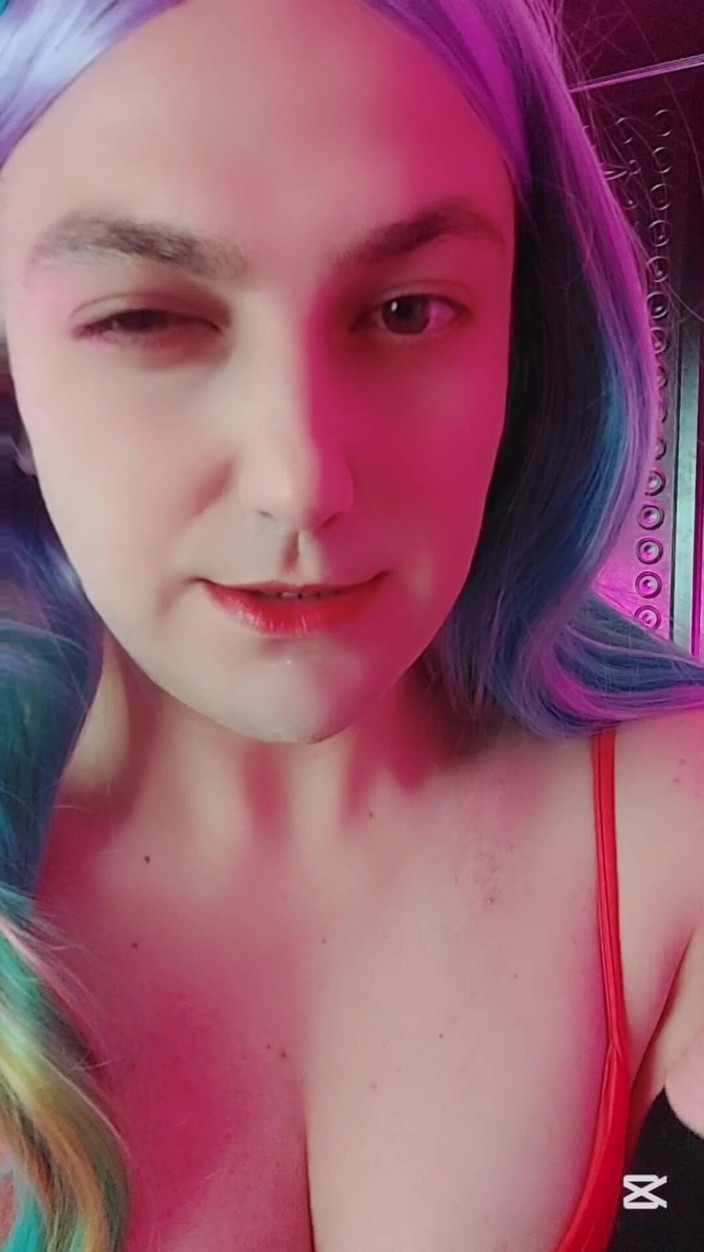 Kitty_Cross: Meu primeiro tutorial de maquiagem, glam start com Kitty Cross!