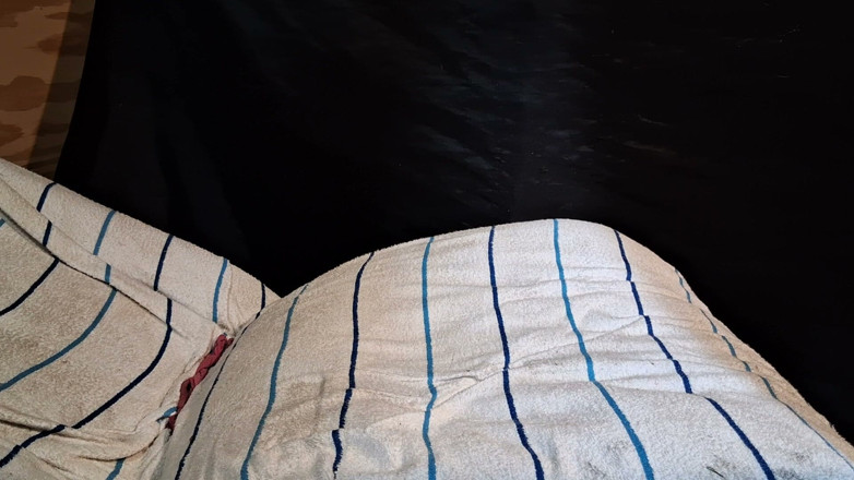 letswhackourwieners: Oops puoi vedere la mia salcicca
