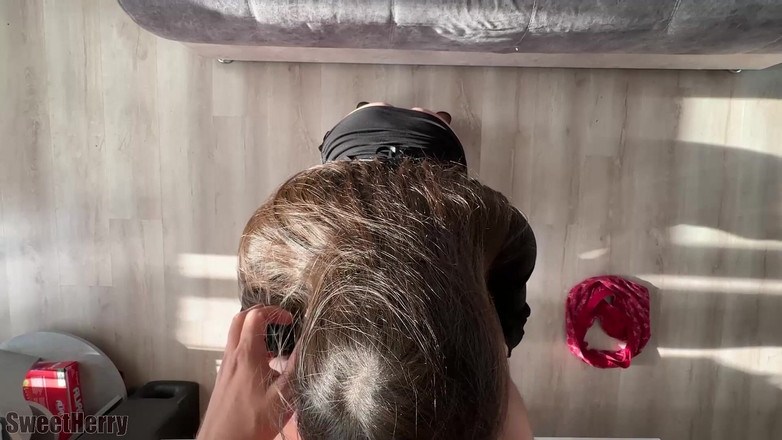 SweetHerry: Meine stiefschwester kann nicht einen tag ohne sex leben. Ich...