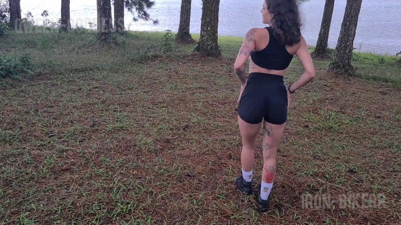 QweenSG: Kita Berkongkek di Rumah Tasik