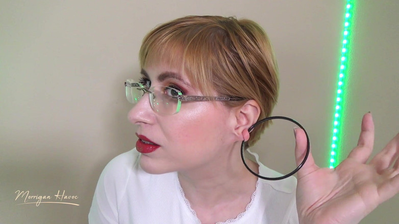 Morrigan Havoc: Showing Off My Black Hoop Earrings