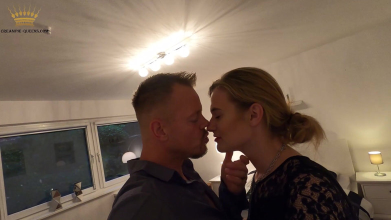 Creampie-Queens: Jane Blond Screams, Give It to Me Baby, I’m a...