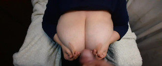 hugeboobswife: Sunday Pleasure - 朗報です、これがあなたのカスタムビデオです