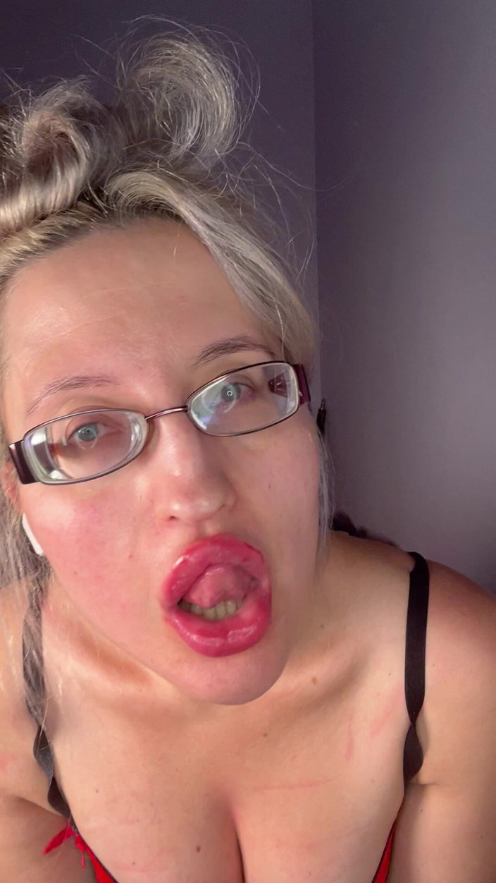 FinDom Goaldigger: Cuckold Private Cam Worship - Goddess in Thick Eyeglasses, Wet Lips...
