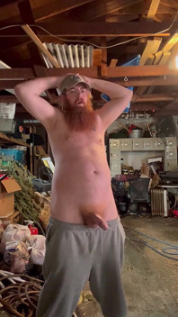 Redneck Needs to Piss!