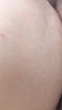 Goi lângă râu în public, orgasm sexual
