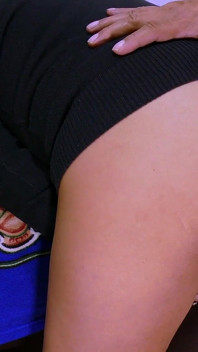 Use meu rabo papai e pau esse enorme consolo em mim e divida meu cu