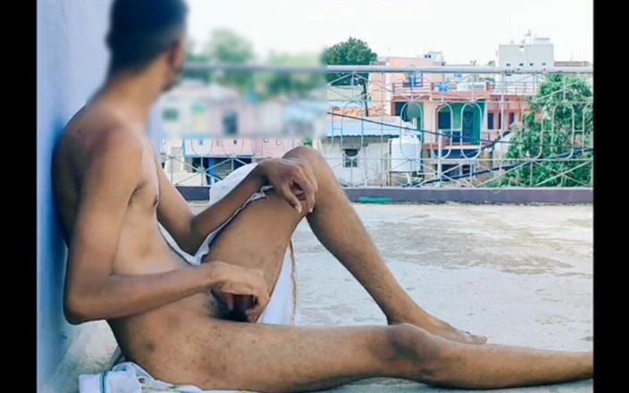 Tani: Schöne desi-boy-fickerin