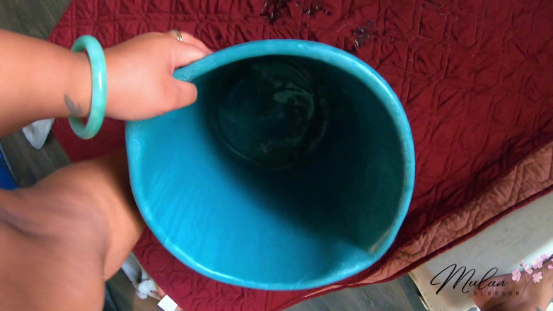 Mulan Blossom: BBW Goddess Pee Bucket
