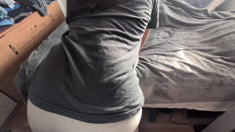 Mimiandevan: POV Manželka Twerkuje a Brousí V Teplákách