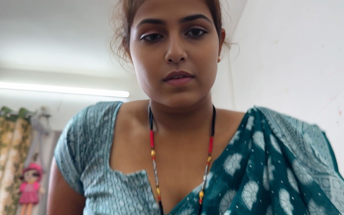 Sexy Komal: Komal Rahul Was Shaking the Land Inside the Blanket, Seeing...