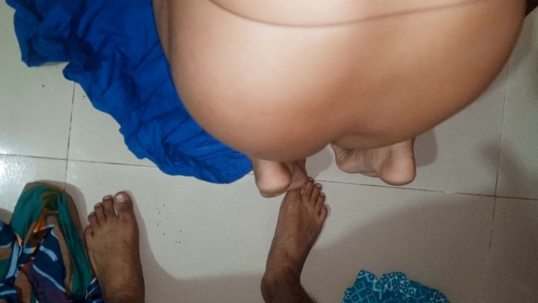 Dhaka studio: India caliente bhabhi y caliente cuñado follando mientras el marido...