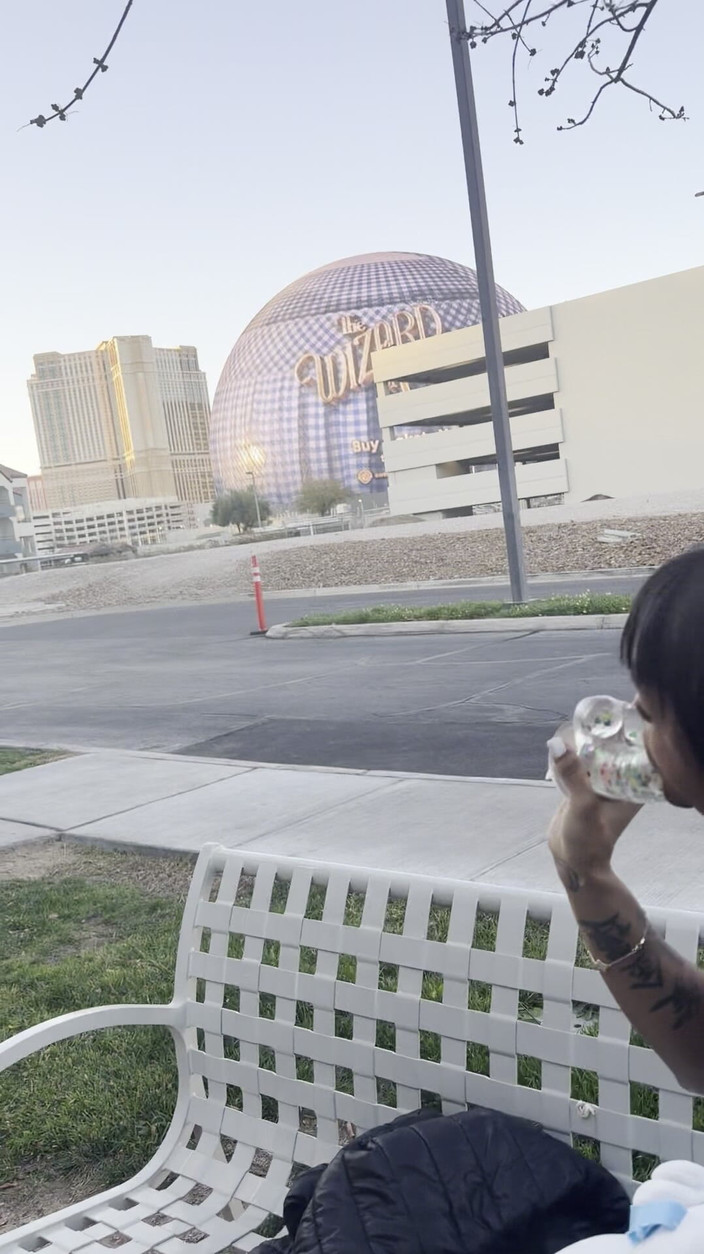 Kimmy Charms: Dildo ssanie i jebanie anal tryska