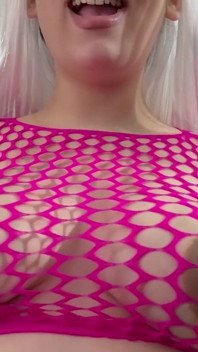 La mia matrigna Mastica Gomma e succhia Bolle con la Gomma, in un costume cosplay