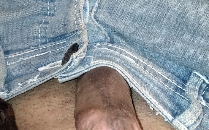HemoShovel: Cute Guy Jerks His Big Cock off