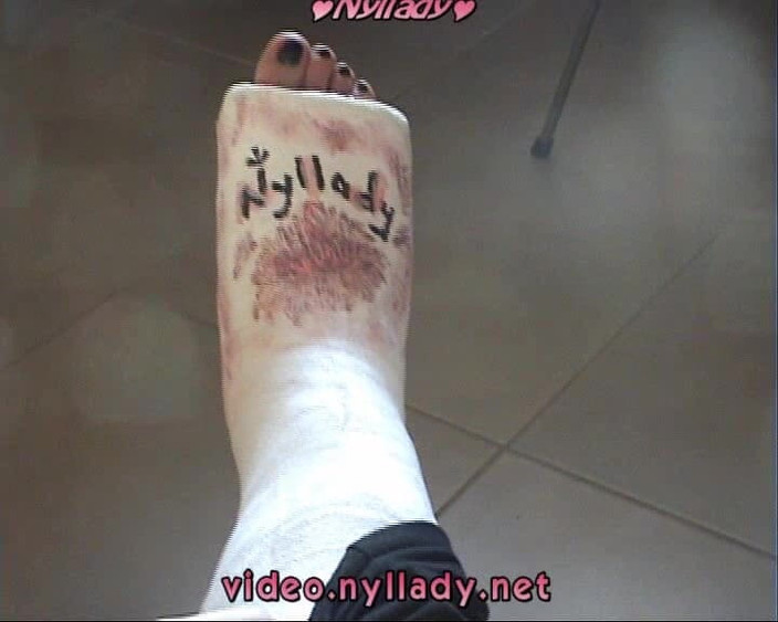 Nyllady: Legcast dan... Barefoot